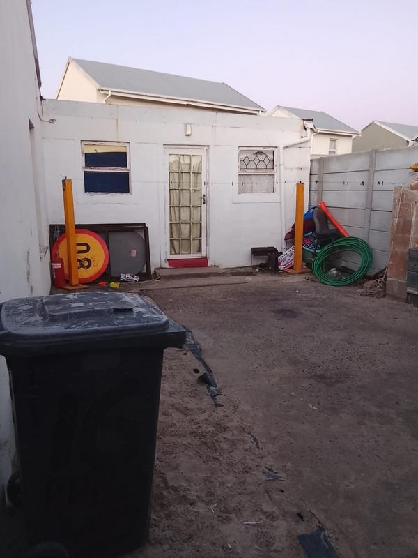 4 Bedroom Property for Sale in Mitchells Plain Central Western Cape